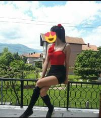 Şirinevler Mini Etekli Escort